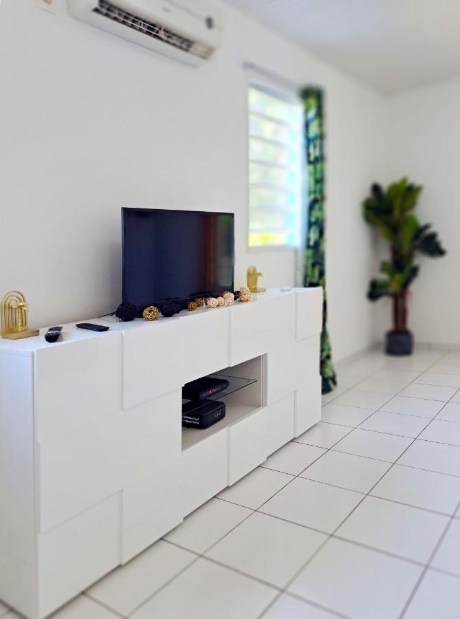 Grand Studio Meuble De 35M² Apartment Fort-de-France Exterior photo